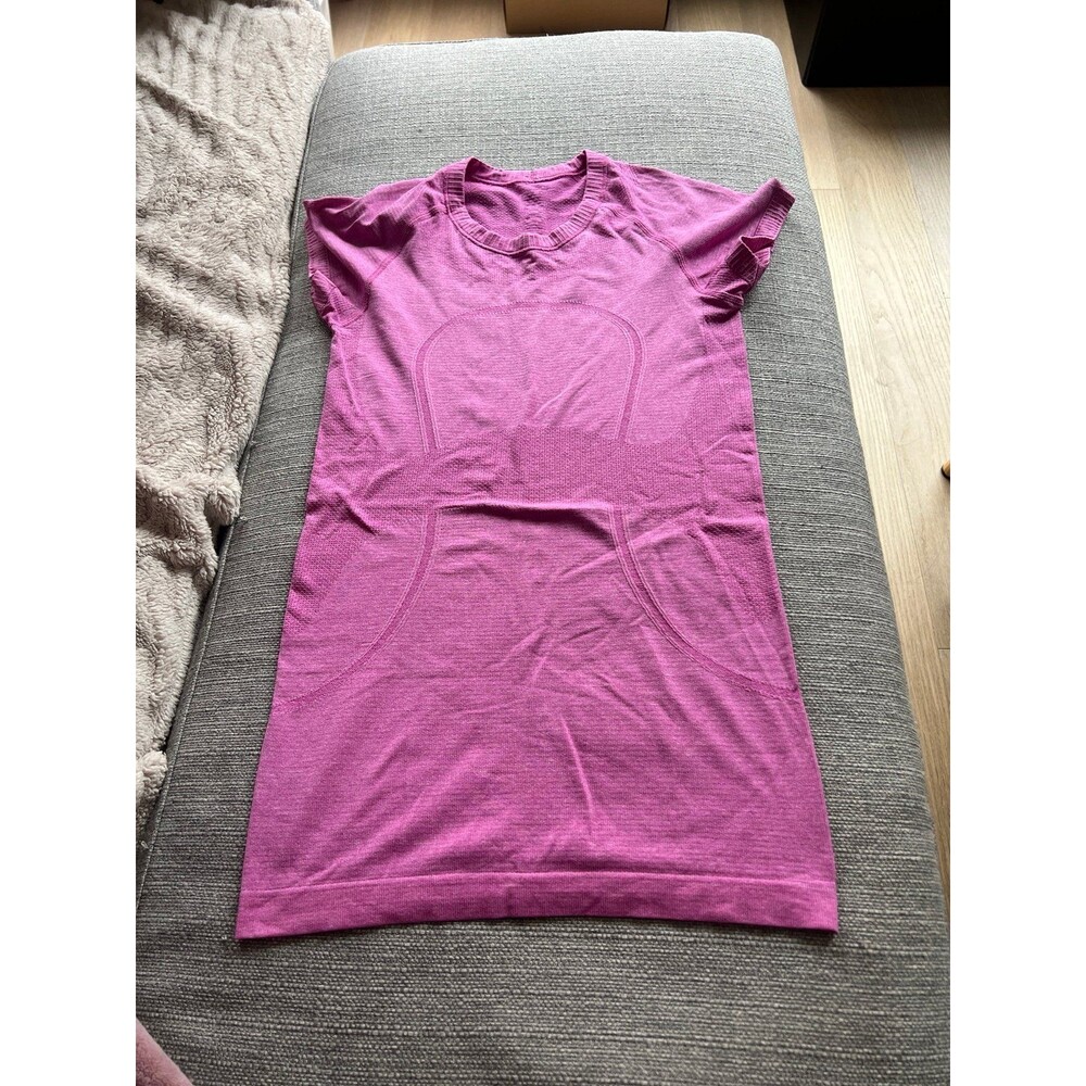 Lululemon Swiftly Tech Short Sleeve Pink
